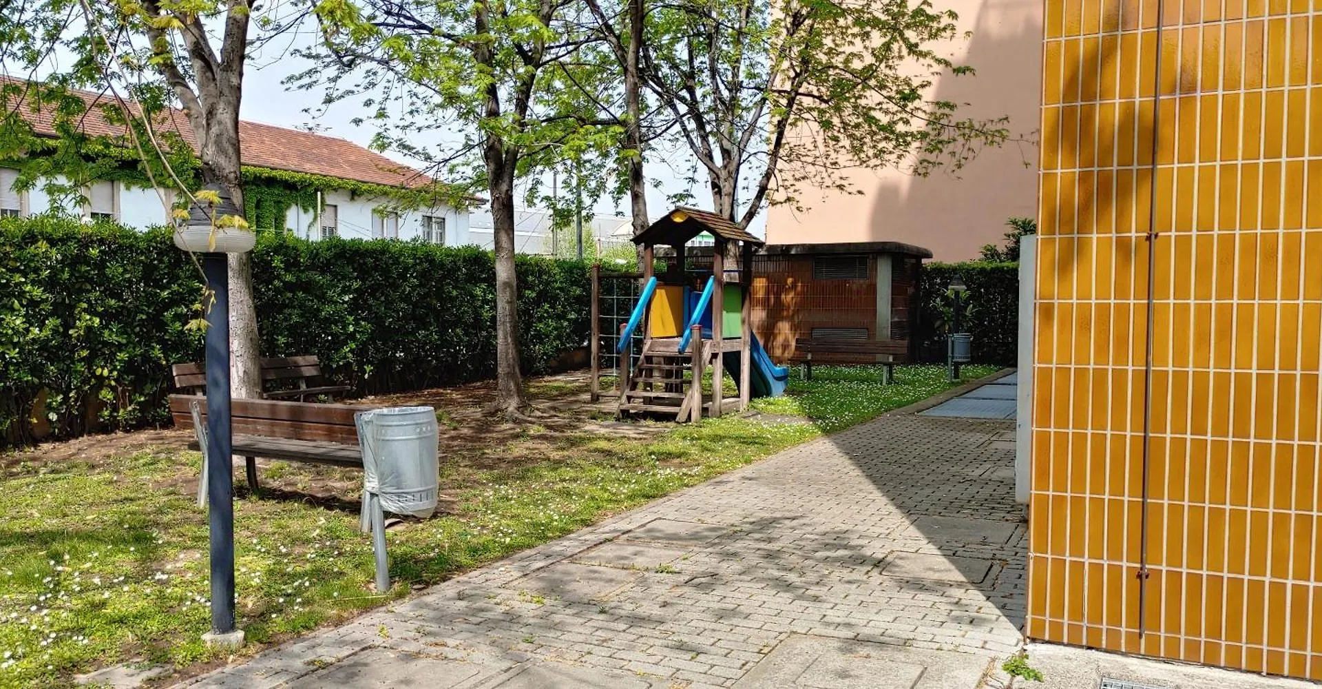 Villa4Holydays - M1 Subway Milan Apartment